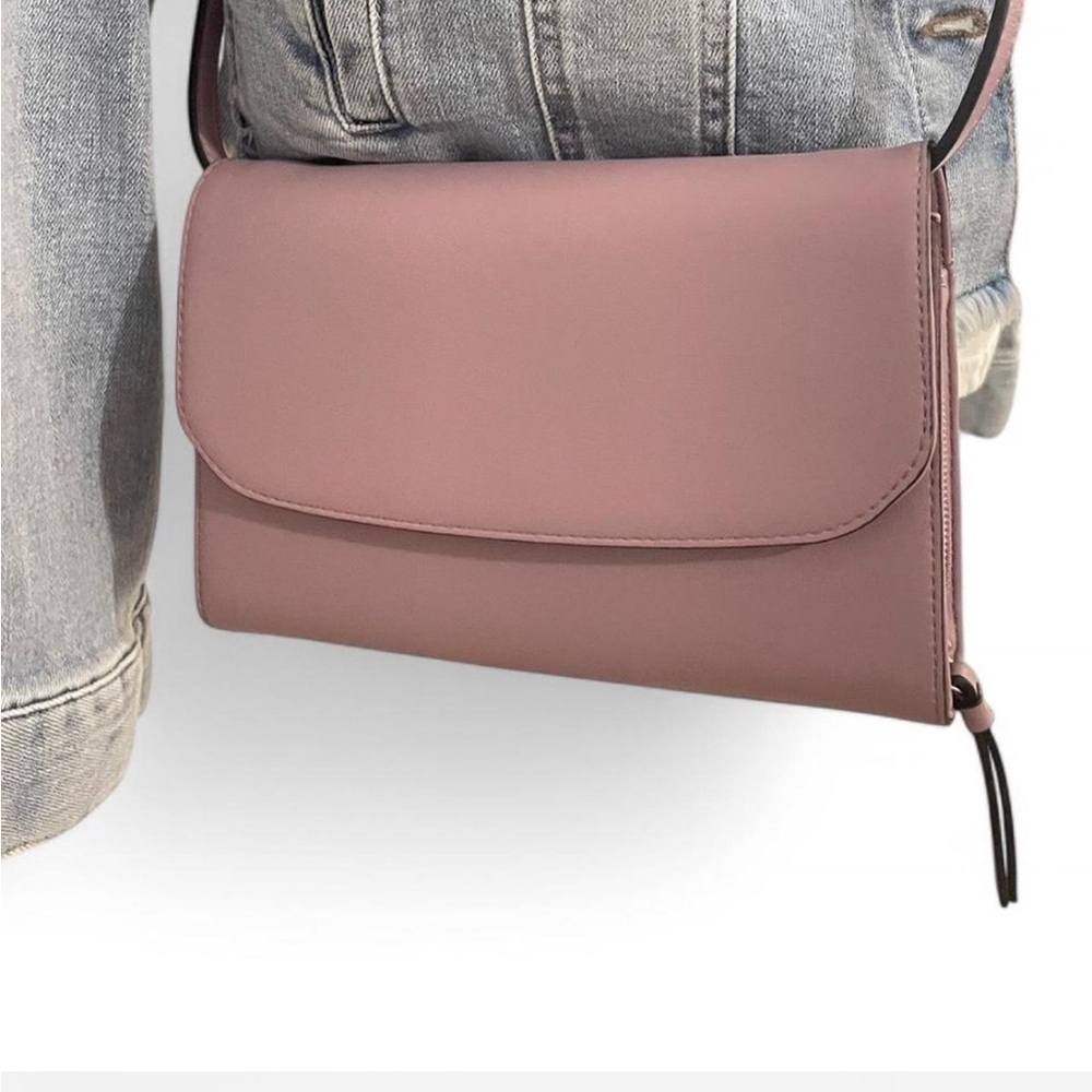 Simply Vera Elderberry Signature Mini Crossbody Bag NWT - Picture 2 of 3